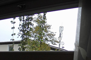 Mobilfunksender vor dem Schlafzimmer