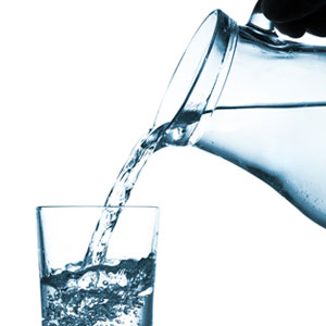 2-3 Liter Wasser pro Tag trinken!