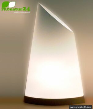 Geschirmte Tischleuchte in Segel Form, mundgeblasenes Opalglas, 41 cm Höhe, Buchenholz Fuß, E27 Fassung, 60 Watt